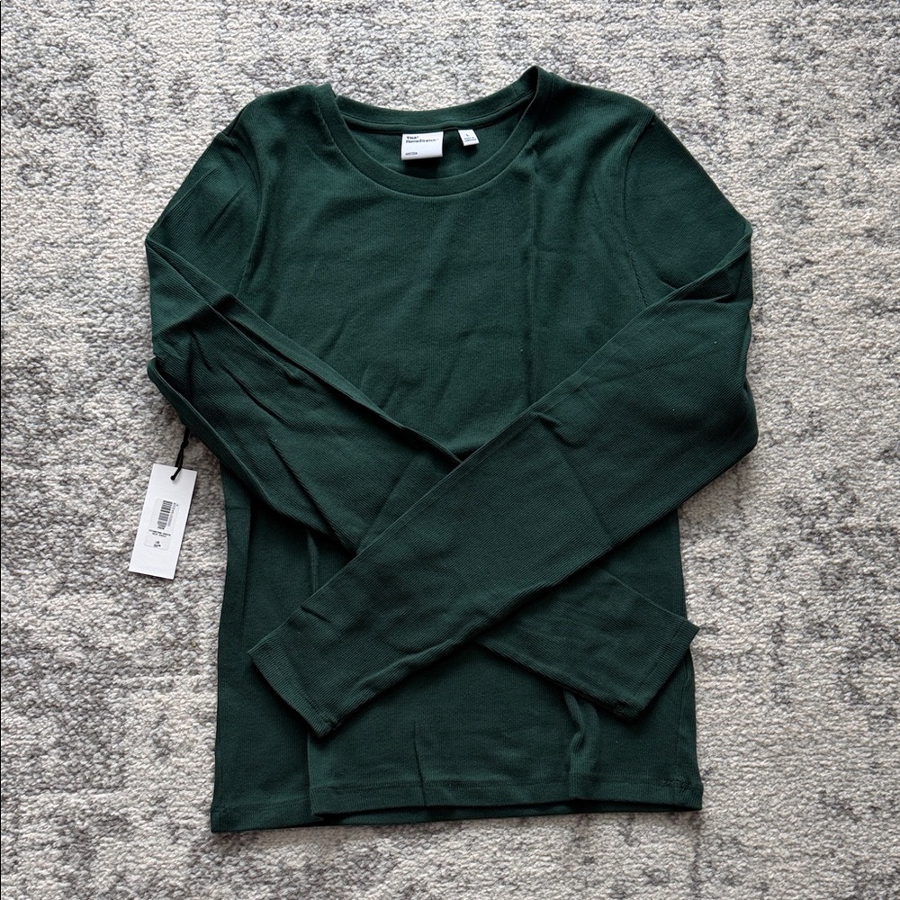 Aritzia long sleeve shirt